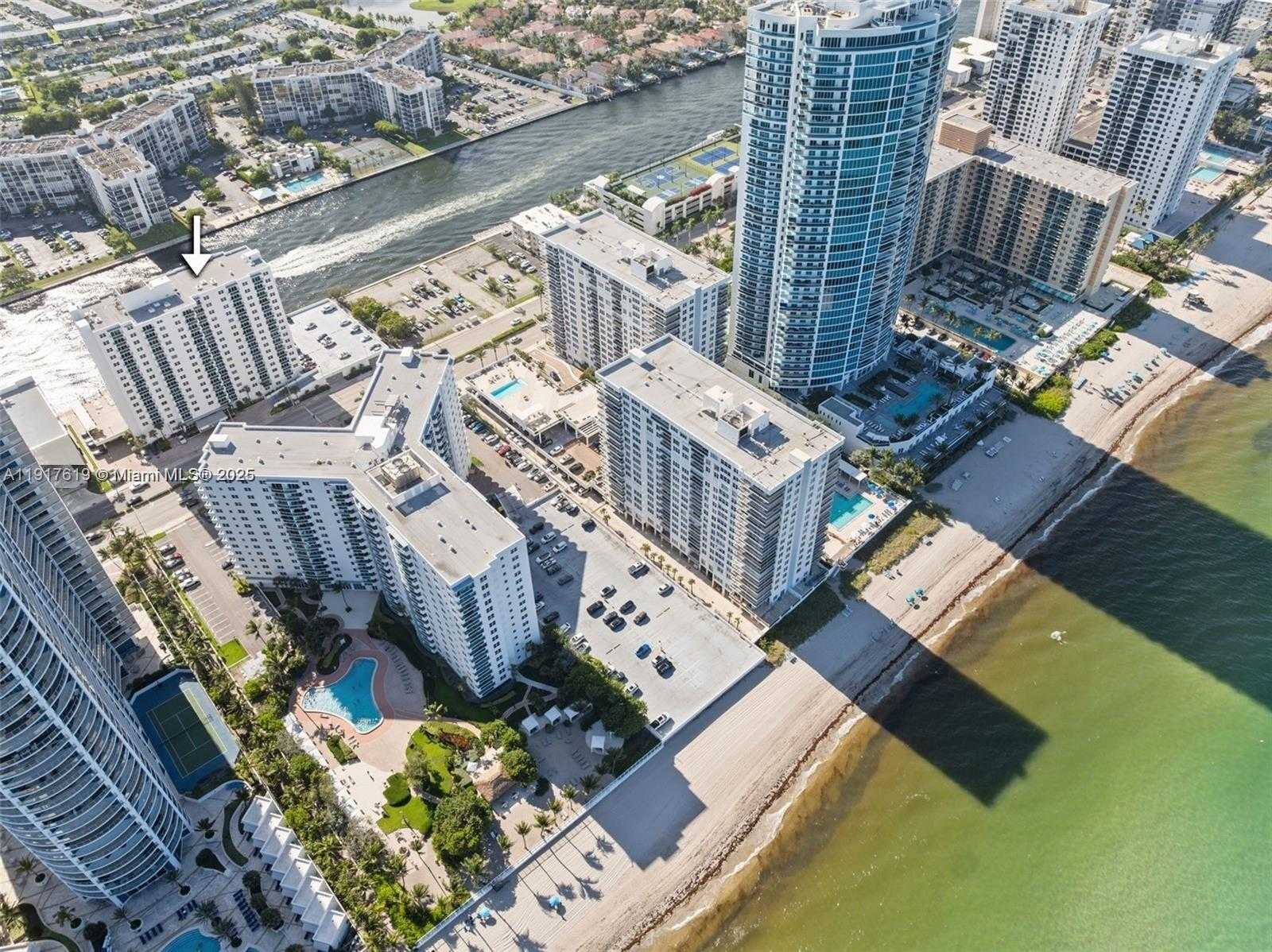 Small Image of 3000 SOUTH OCEAN DR #718, Hollywood Number 24