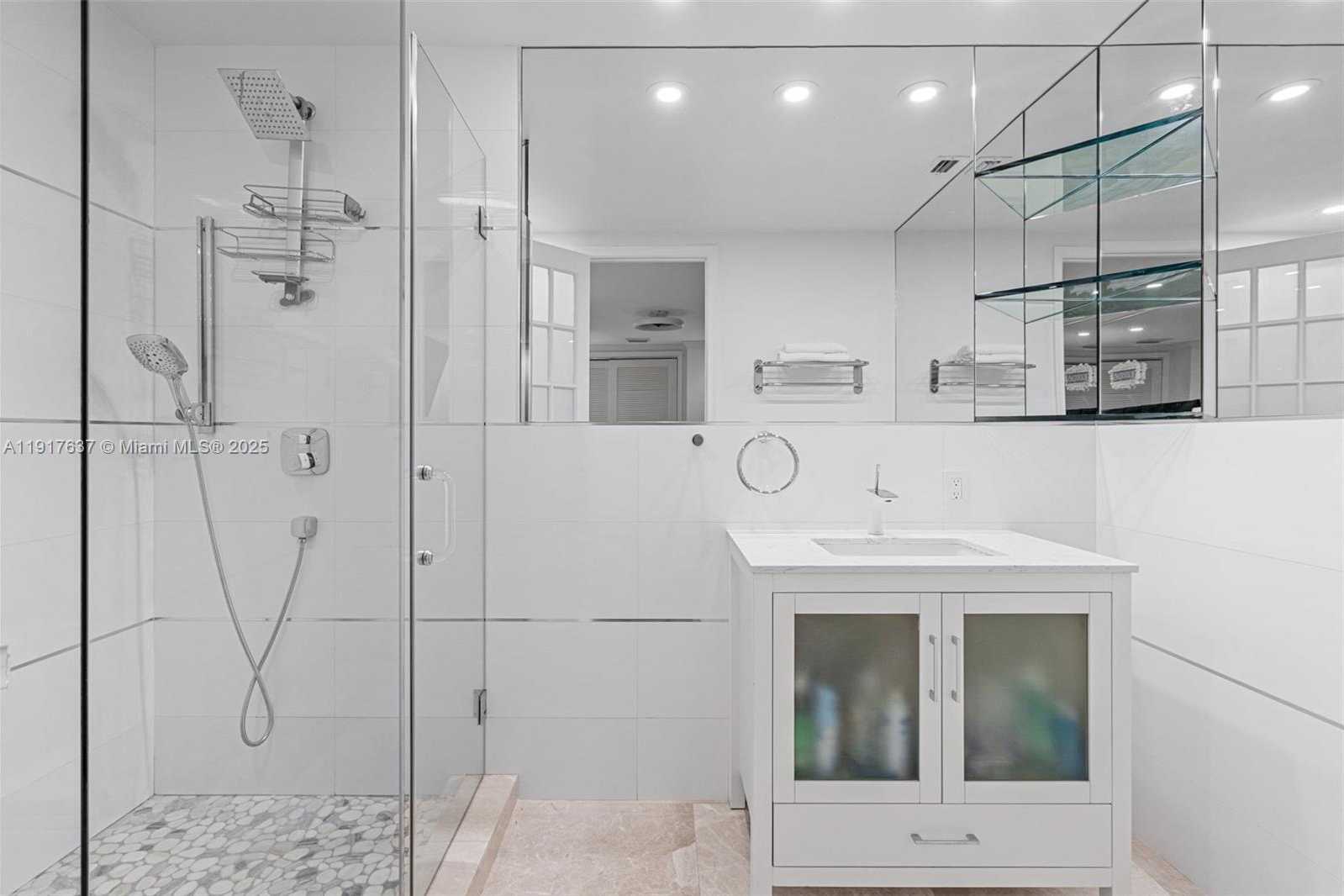 Small Image of 6124 PARADISE POINT DR #6124, Palmetto Bay Number 13