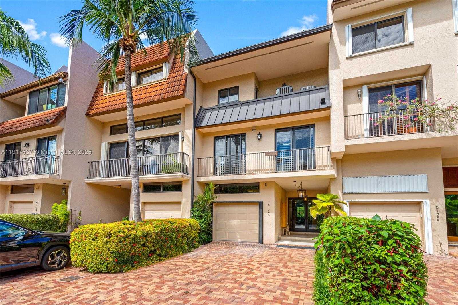 Small Image of 6124 PARADISE POINT DR #6124, Palmetto Bay Number 2