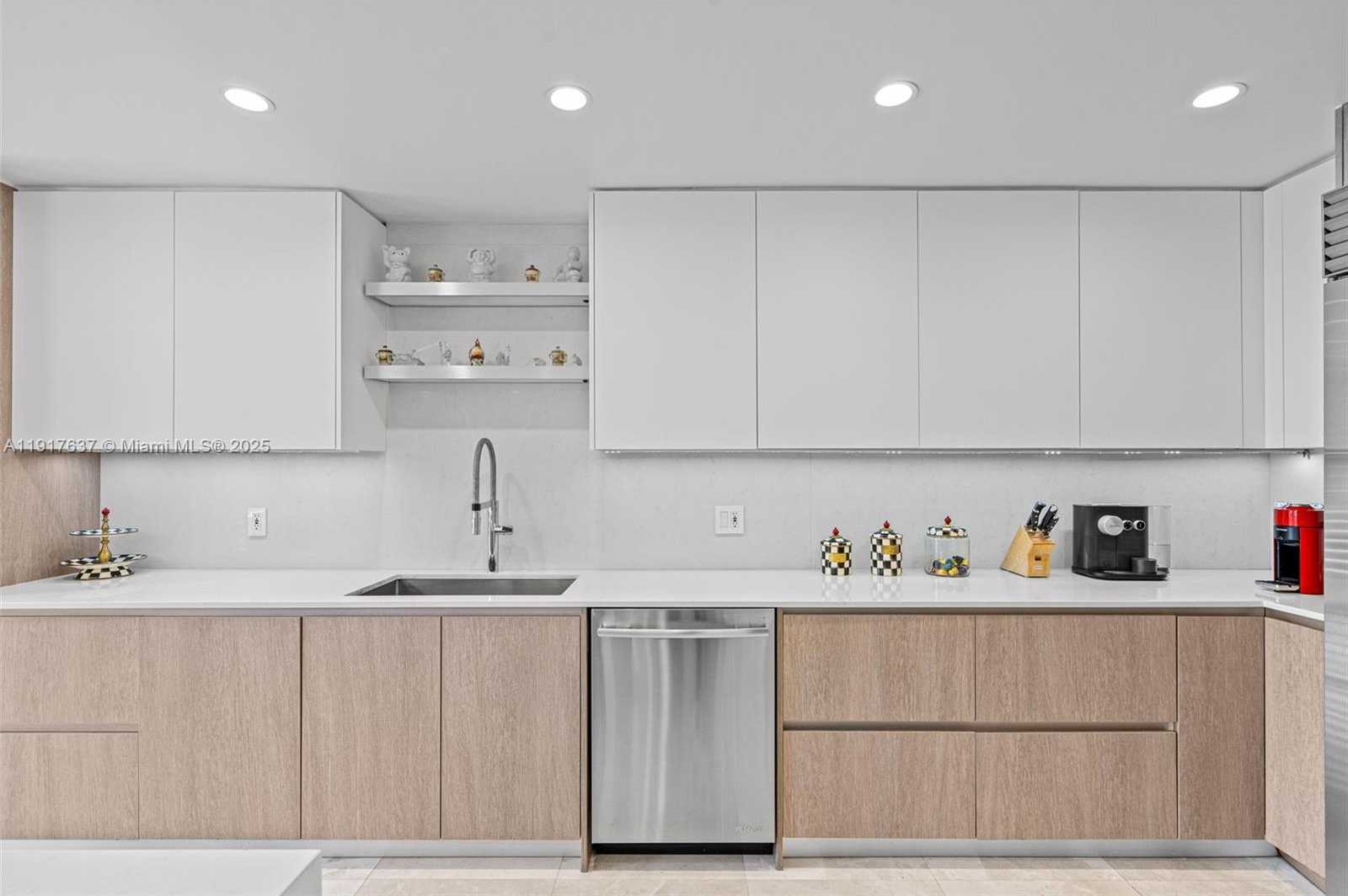 Small Image of 6124 PARADISE POINT DR #6124, Palmetto Bay Number 27