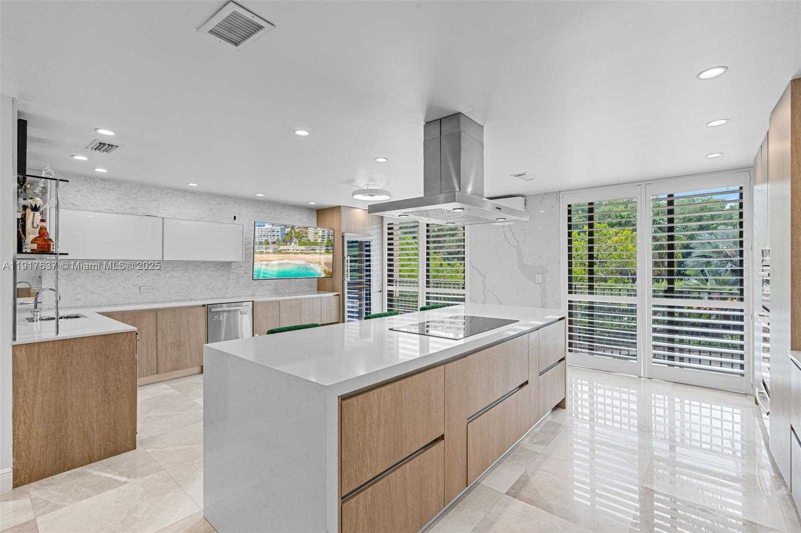 Small Image of 6124 PARADISE POINT DR #6124, Palmetto Bay Number 30