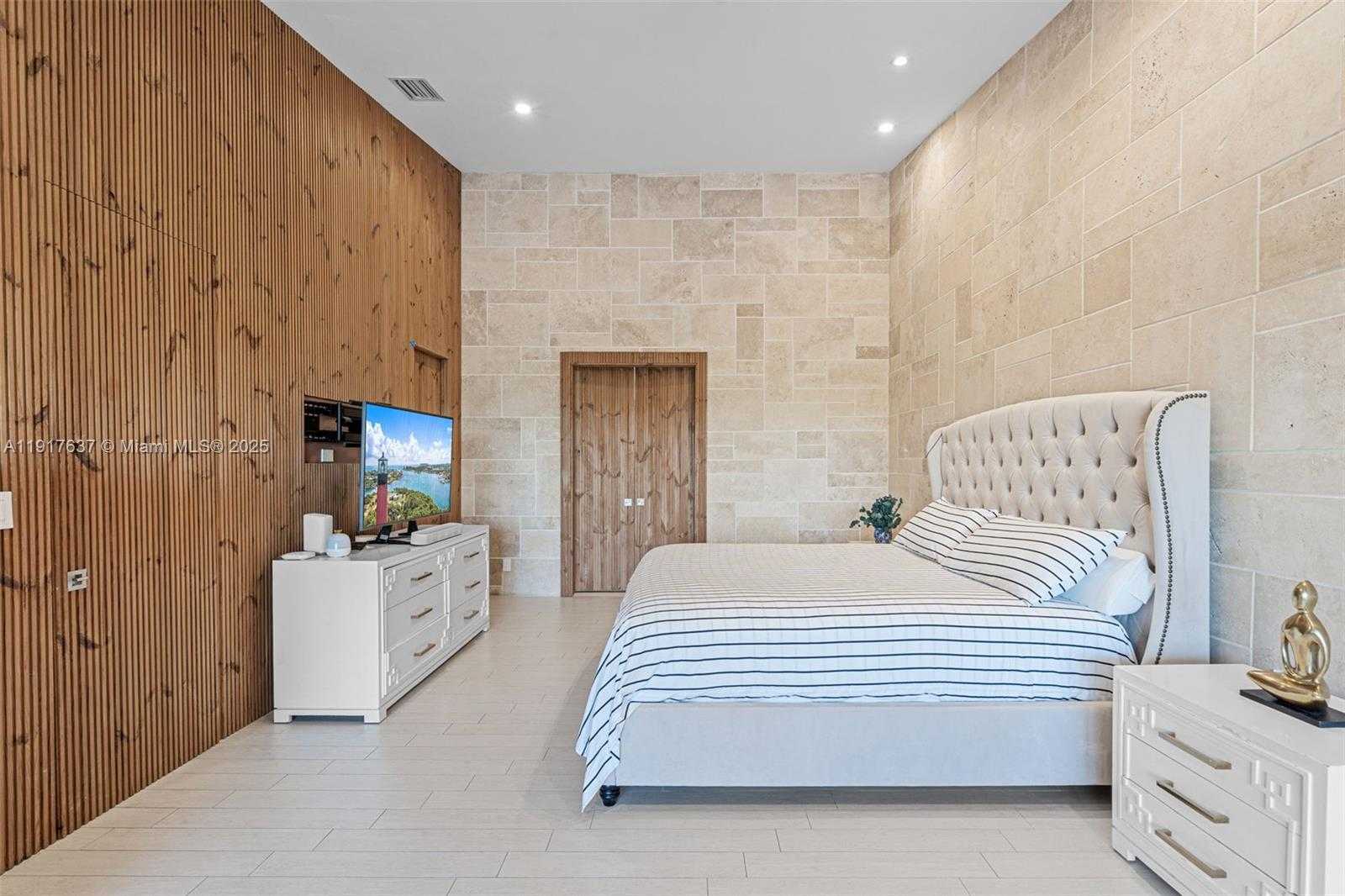 Small Image of 6124 PARADISE POINT DR #6124, Palmetto Bay Number 36