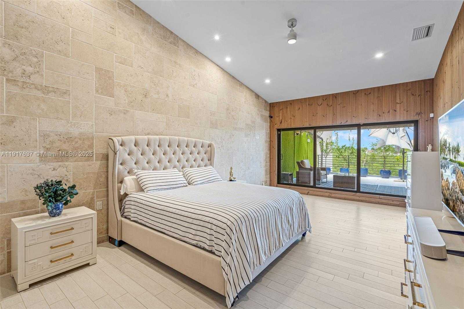 Small Image of 6124 PARADISE POINT DR #6124, Palmetto Bay Number 37