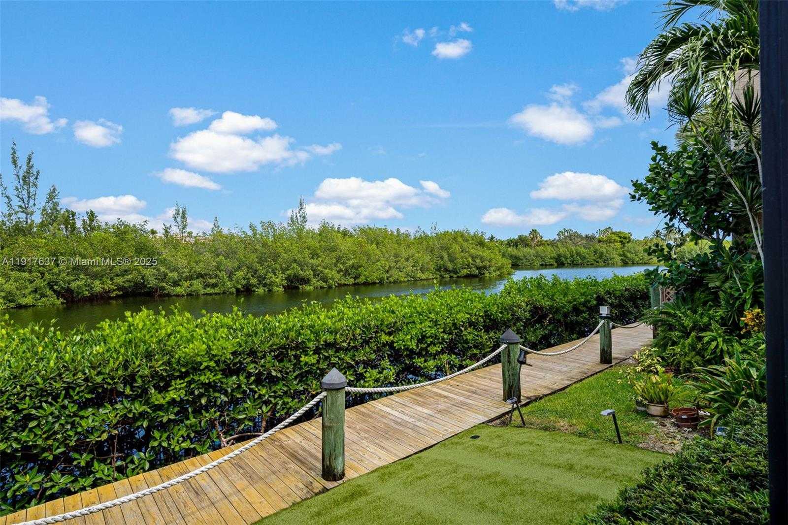 Small Image of 6124 PARADISE POINT DR #6124, Palmetto Bay Number 49