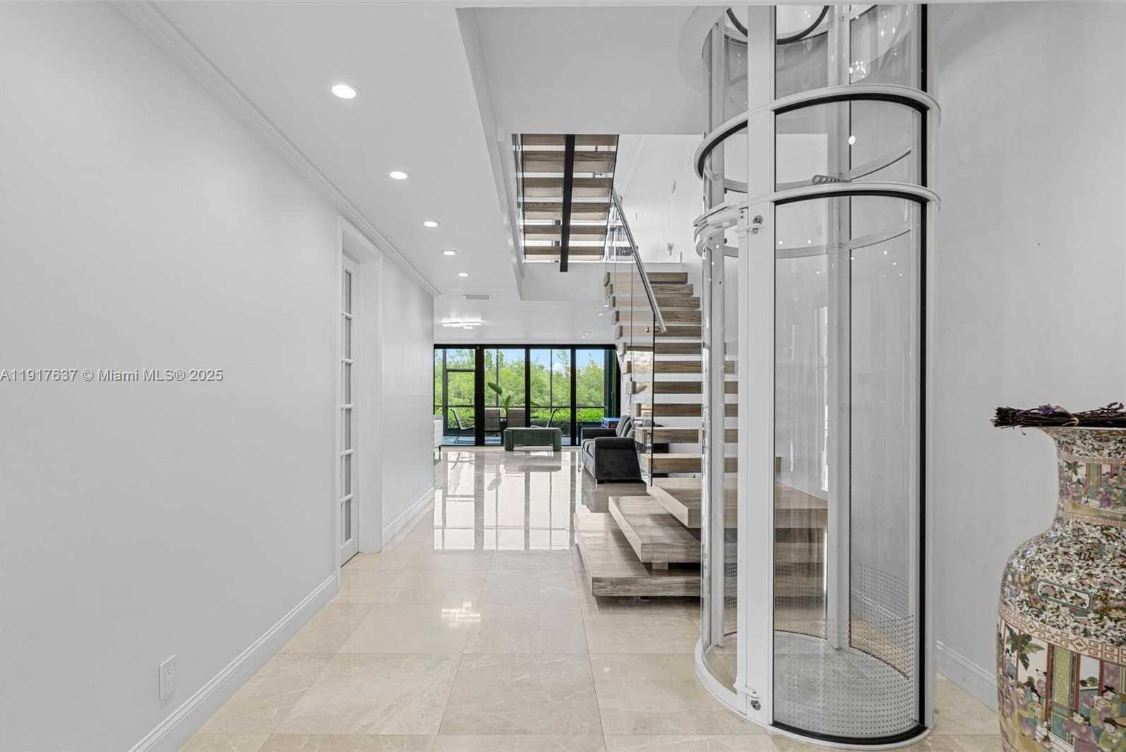 Small Image of 6124 PARADISE POINT DR #6124, Palmetto Bay Number 5