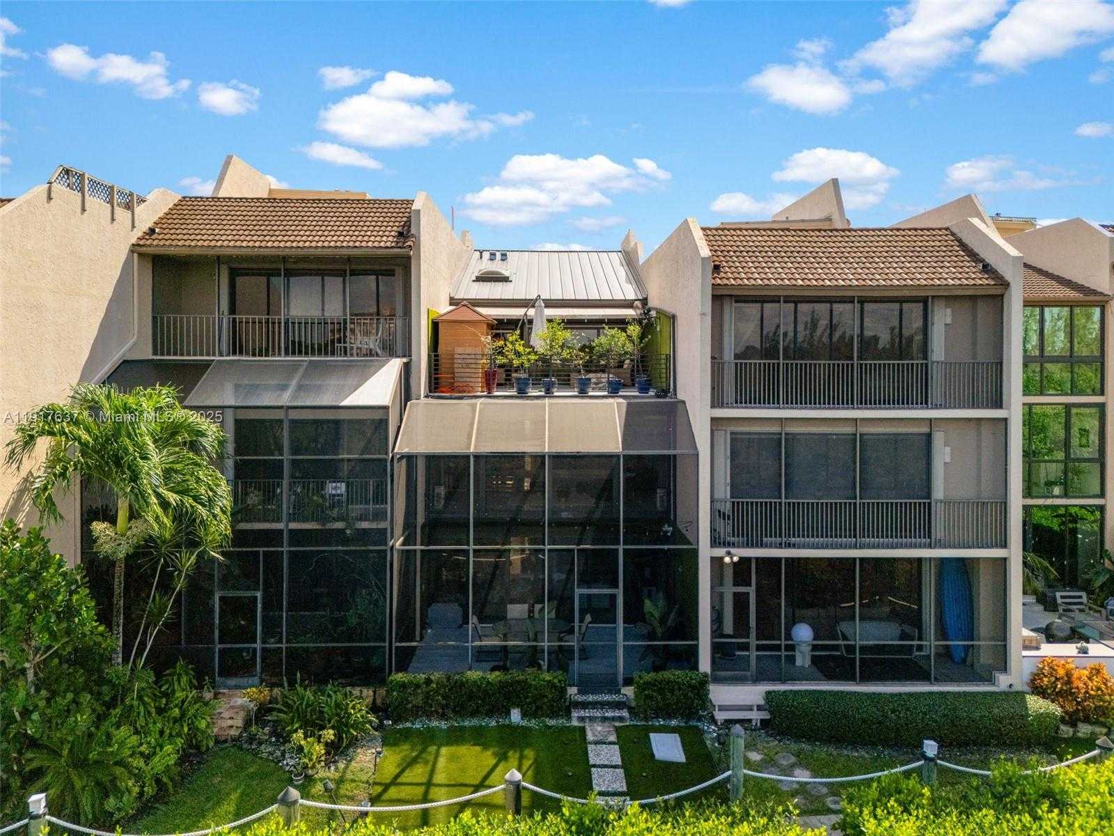 Small Image of 6124 PARADISE POINT DR #6124, Palmetto Bay Number 52