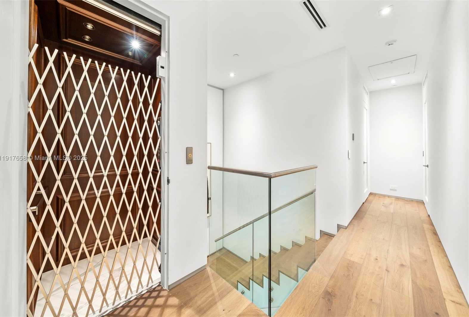 Small Image of 7490 SOUTH WEST 56TH CT, Miami Number 23