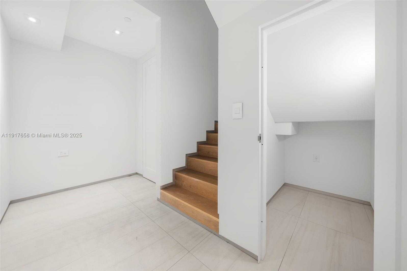 Small Image of 7490 SOUTH WEST 56TH CT, Miami Number 44