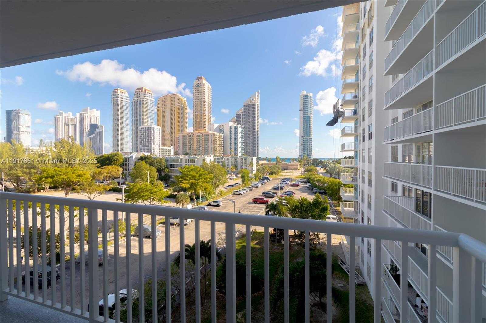 Small Image of 231 174TH ST #617, Sunny Isles Beach Number 3