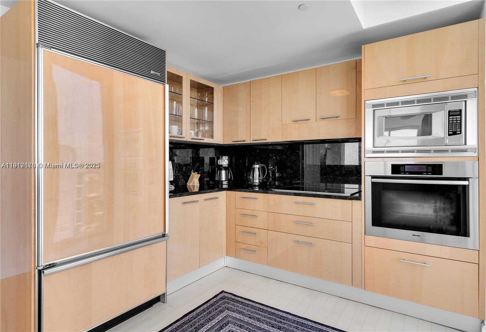 Small Image of 6799 COLLINS AVE #1602, Miami Beach Number 12