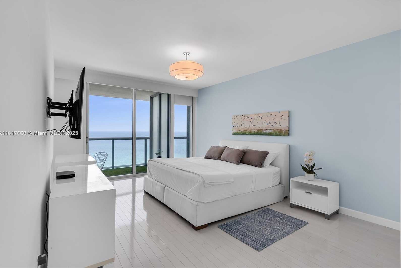 Small Image of 6799 COLLINS AVE #1602, Miami Beach Number 16