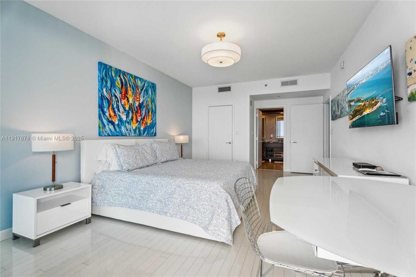 Small Image of 6799 COLLINS AVE #1602, Miami Beach Number 21