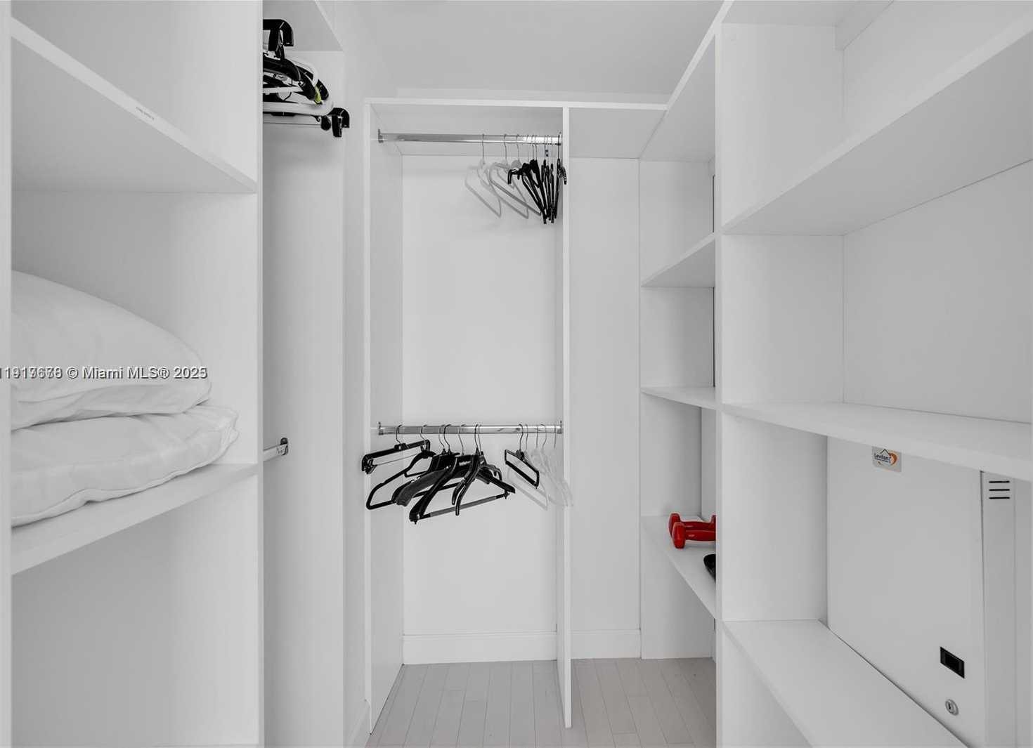 Small Image of 6799 COLLINS AVE #1602, Miami Beach Number 22