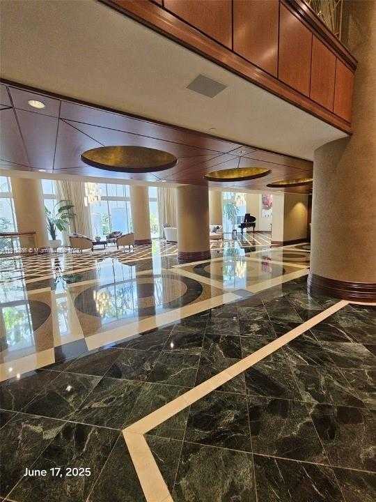 Small Image of 21050 POINT PL #501, Aventura Number 24