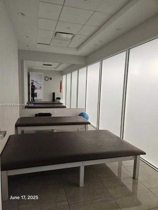 Small Image of 21050 POINT PL #501, Aventura Number 33