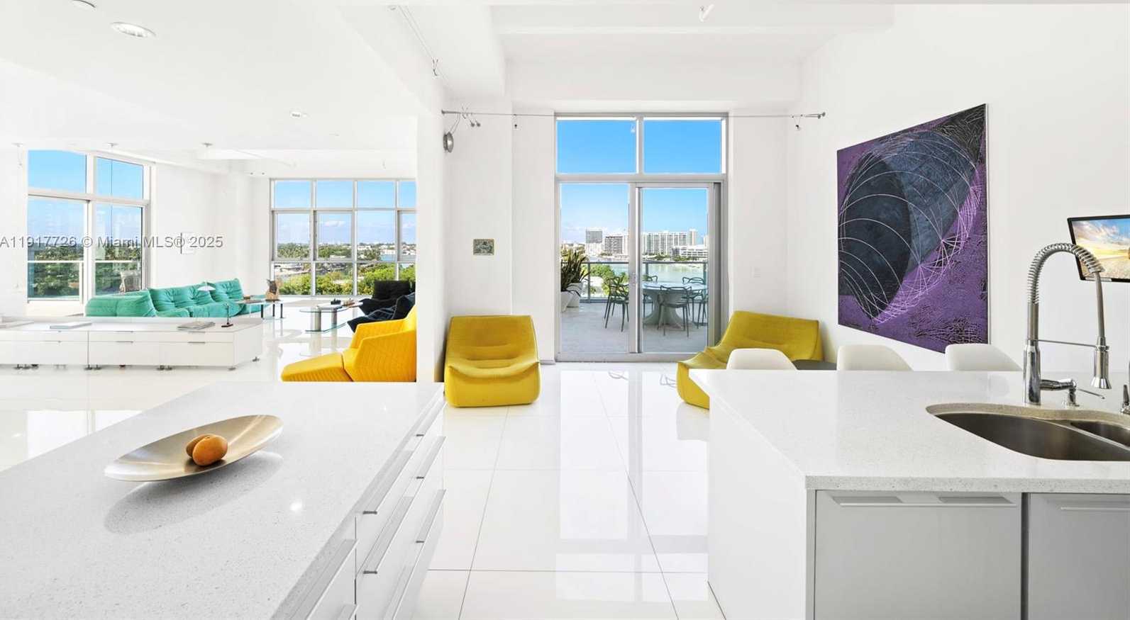Small Image of 201 AQUA AVE #801, Miami Beach Number 15