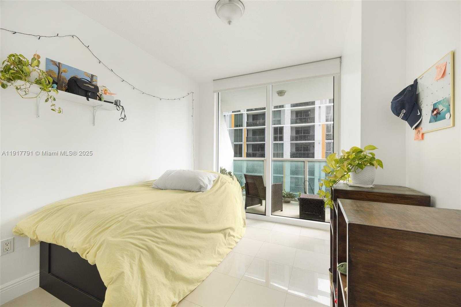 Small Image of 41 SOUTH EAST 5TH ST #1210, Miami Number 13