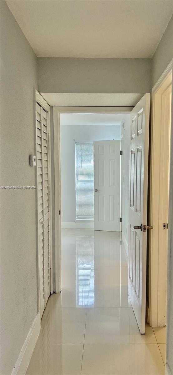 Small Image of 977 RIVERSIDE DR #211, Coral Springs Number 6