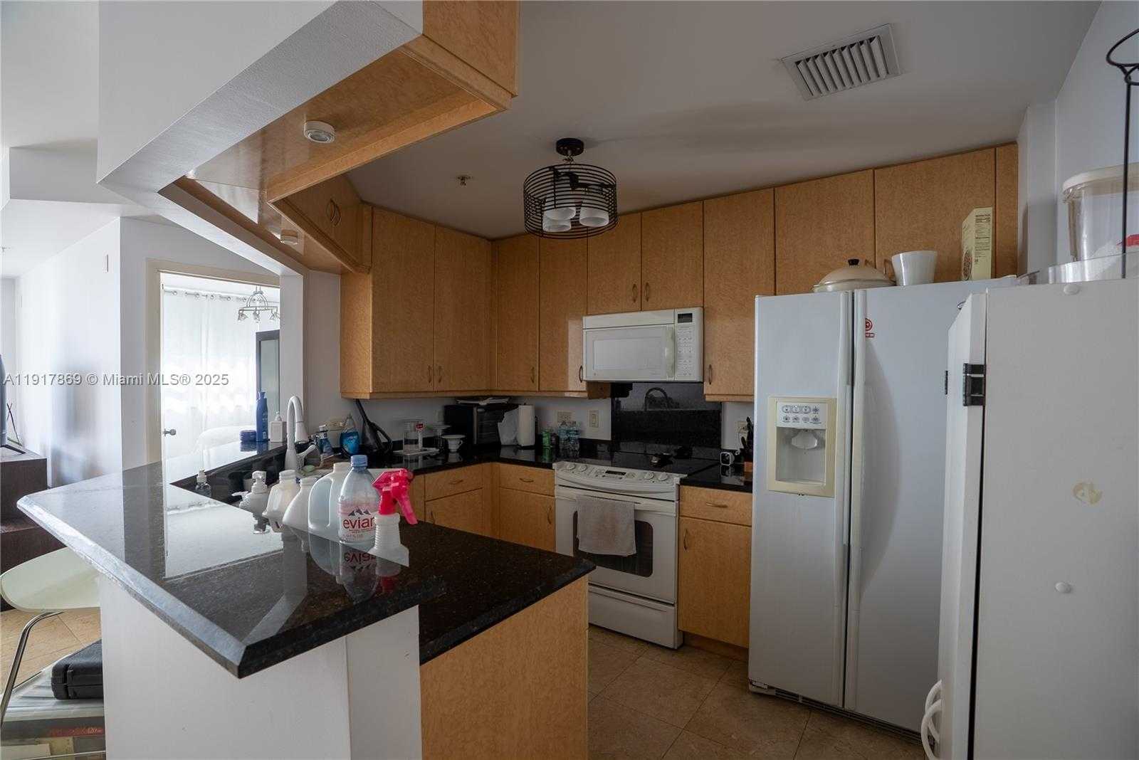 Small Image of 801 BRICKELL KEY BLVD #1407, Miami Number 8