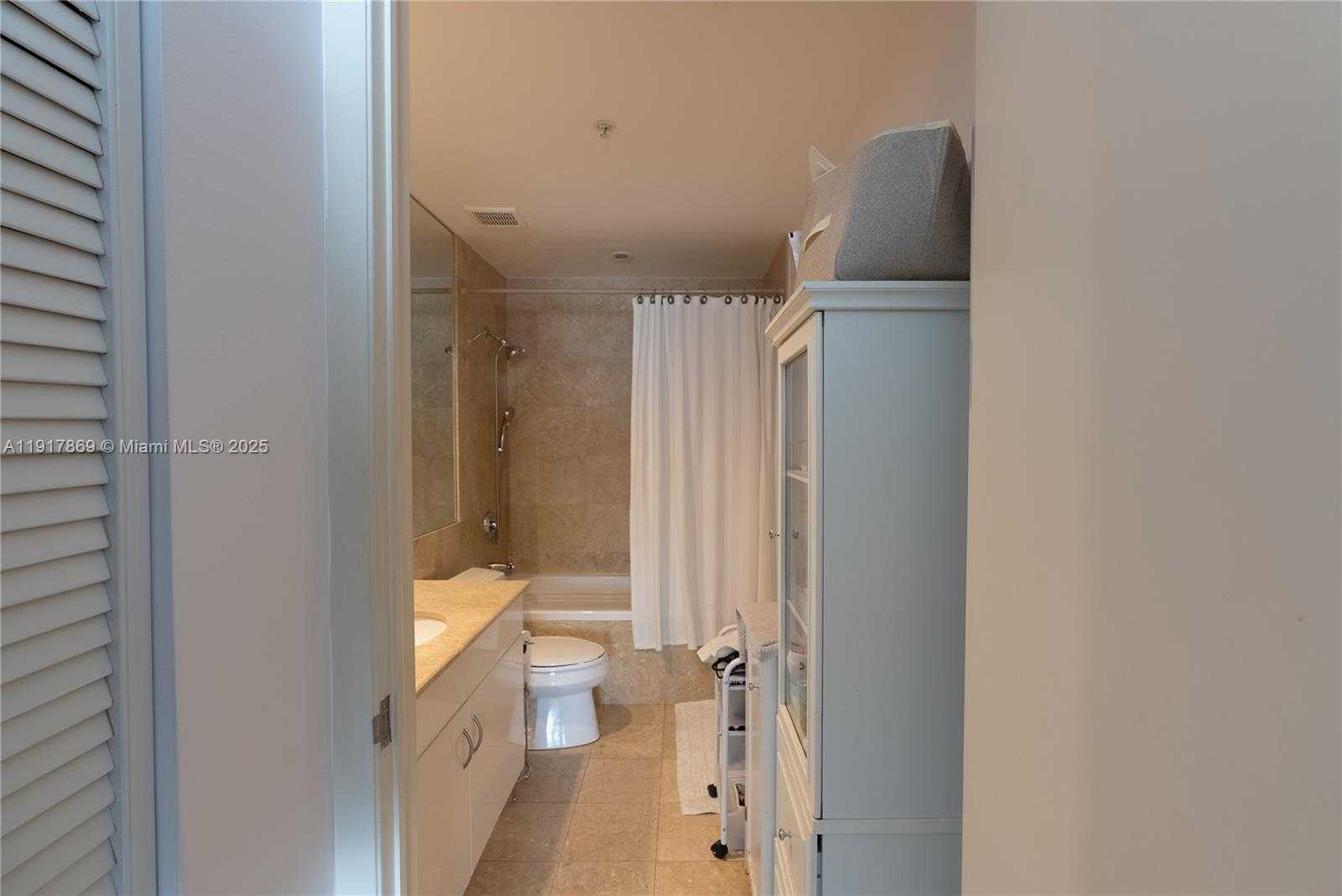 Small Image of 801 BRICKELL KEY BLVD #1407, Miami Number 9