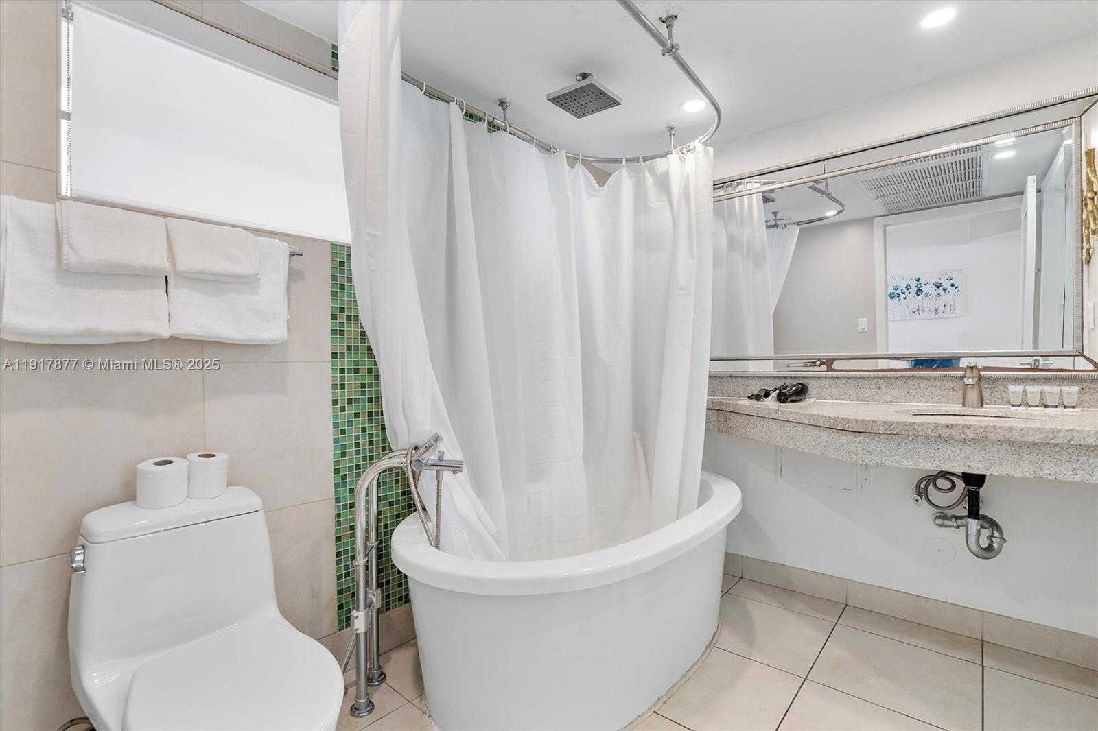 Small Image of 1024 OCEAN DR #A502, Miami Beach Number 18