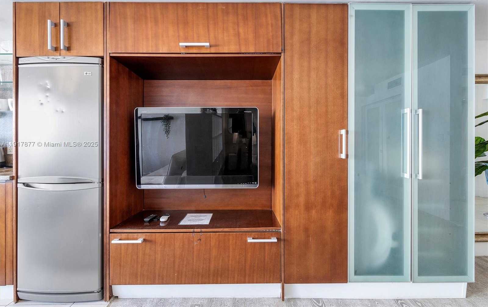 Small Image of 1024 OCEAN DR #A502, Miami Beach Number 25