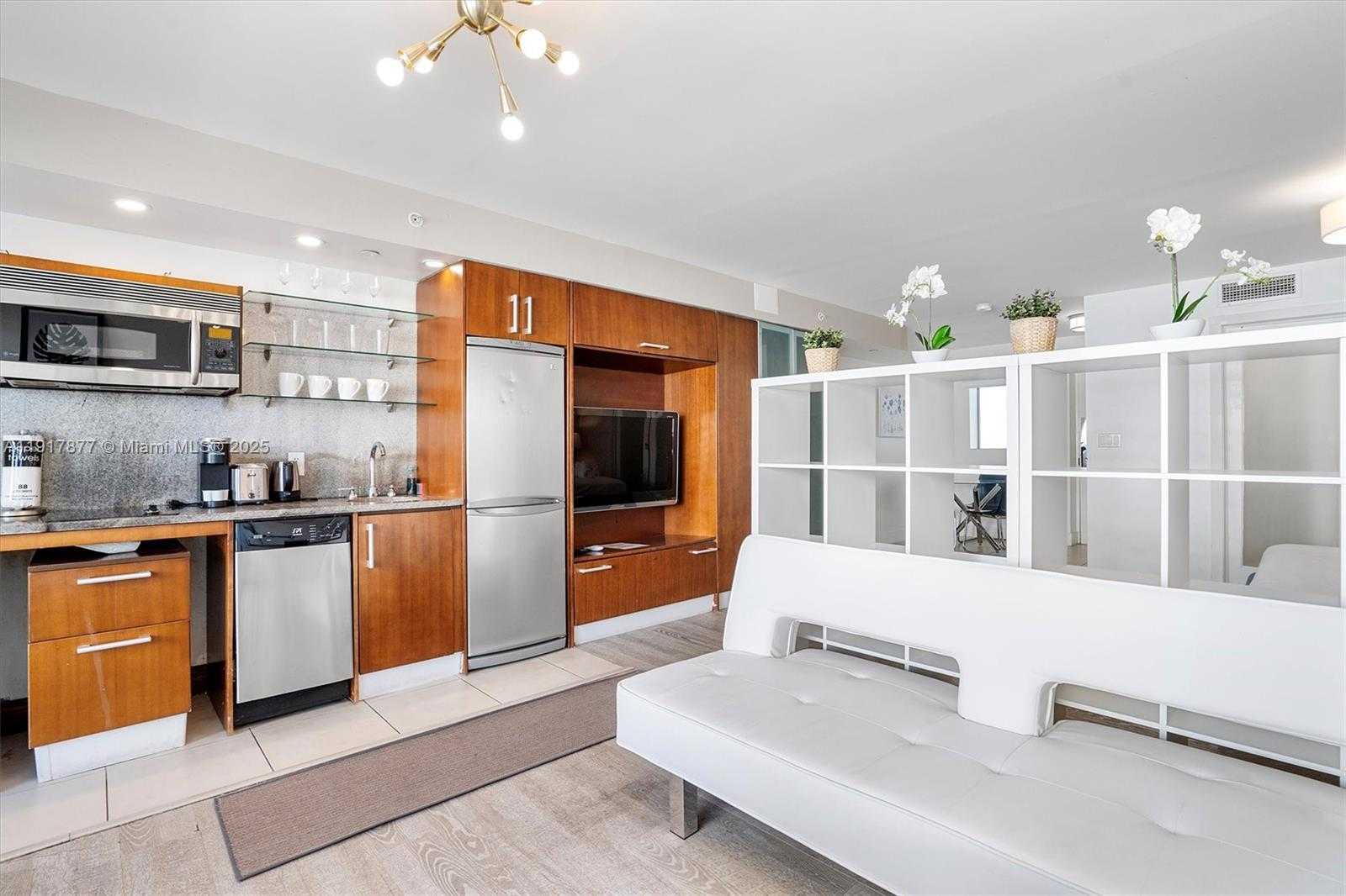 Small Image of 1024 OCEAN DR #A502, Miami Beach Number 7