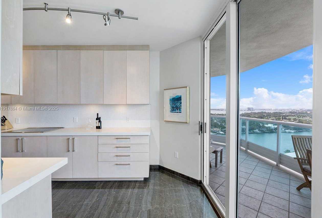 Small Image of 5025 COLLINS AVE #1907, Miami Beach Number 10