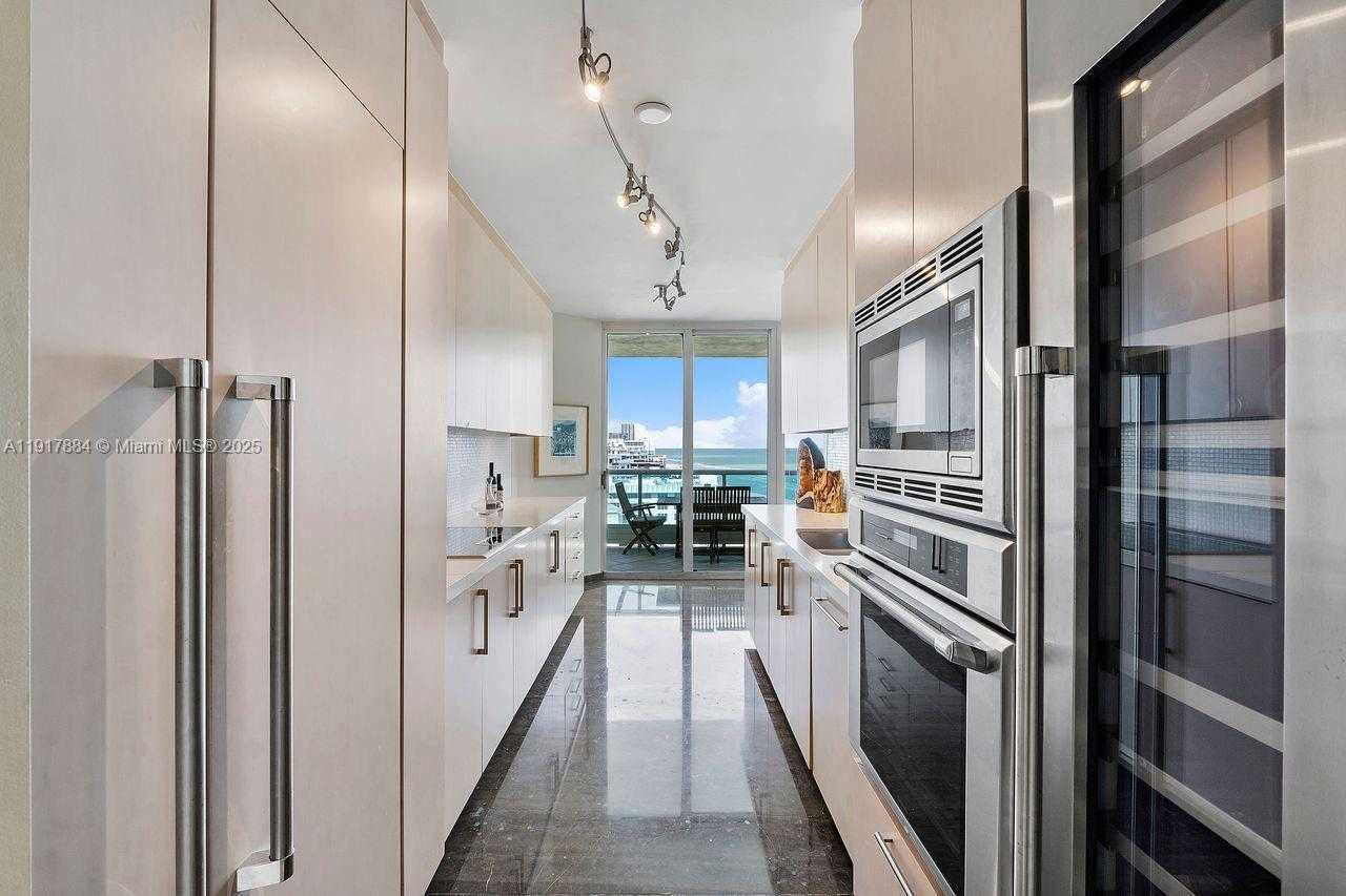Small Image of 5025 COLLINS AVE #1907, Miami Beach Number 12