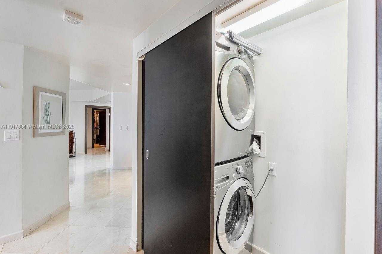 Small Image of 5025 COLLINS AVE #1907, Miami Beach Number 21