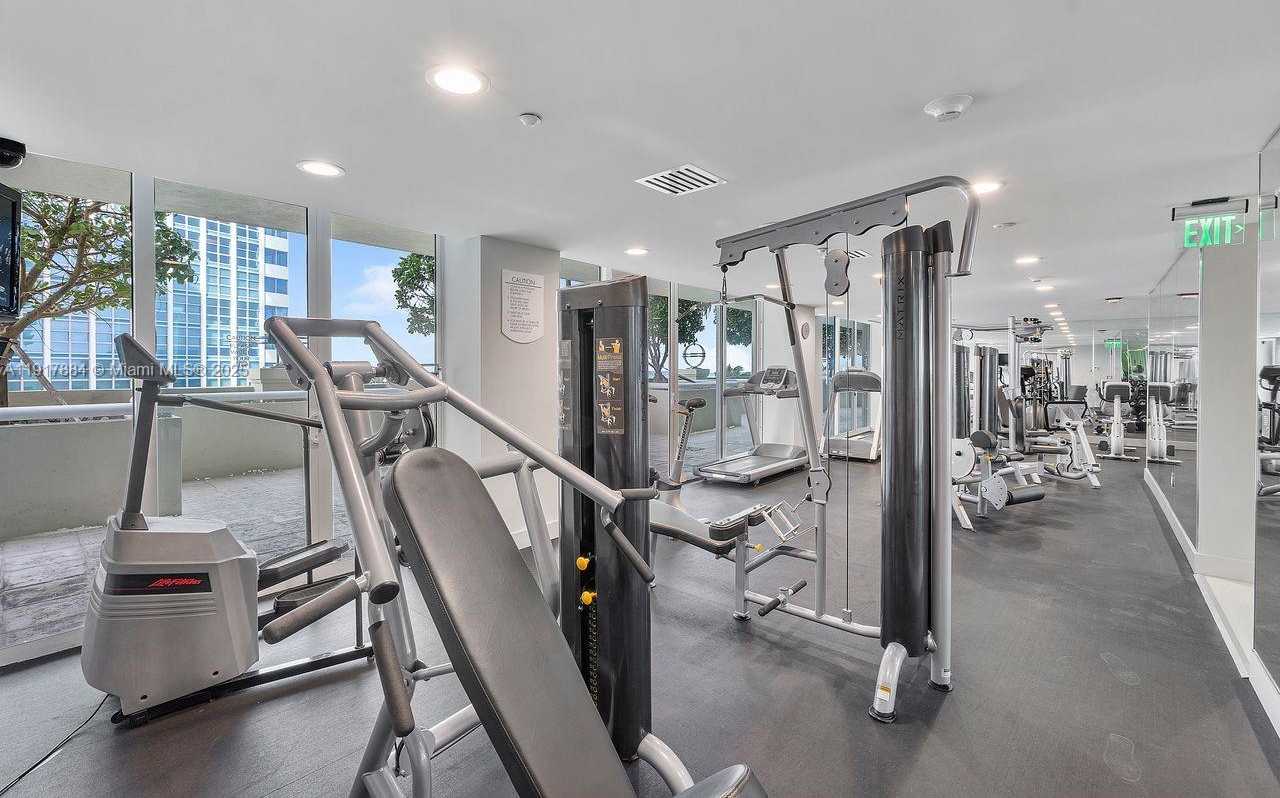 Small Image of 5025 COLLINS AVE #1907, Miami Beach Number 31