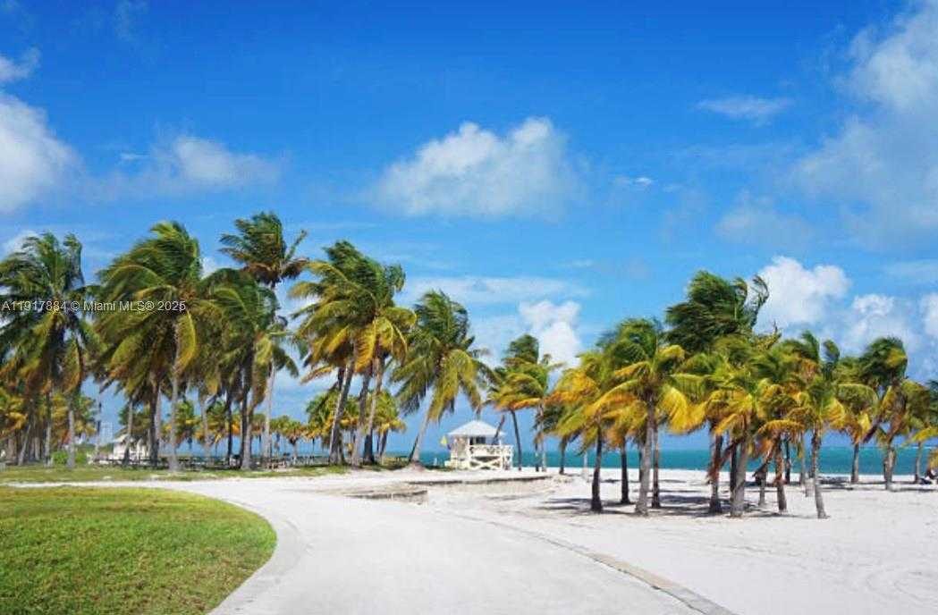 Small Image of 5025 COLLINS AVE #1907, Miami Beach Number 48