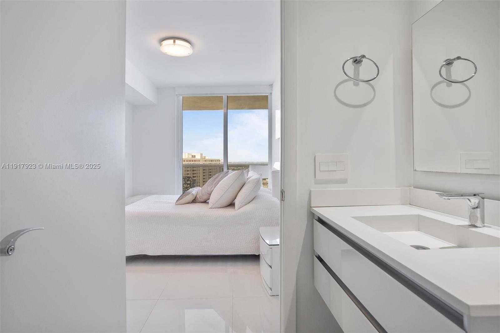 Small Image of 1800 SOUTH OCEAN DR #1708, Hallandale Beach Number 25