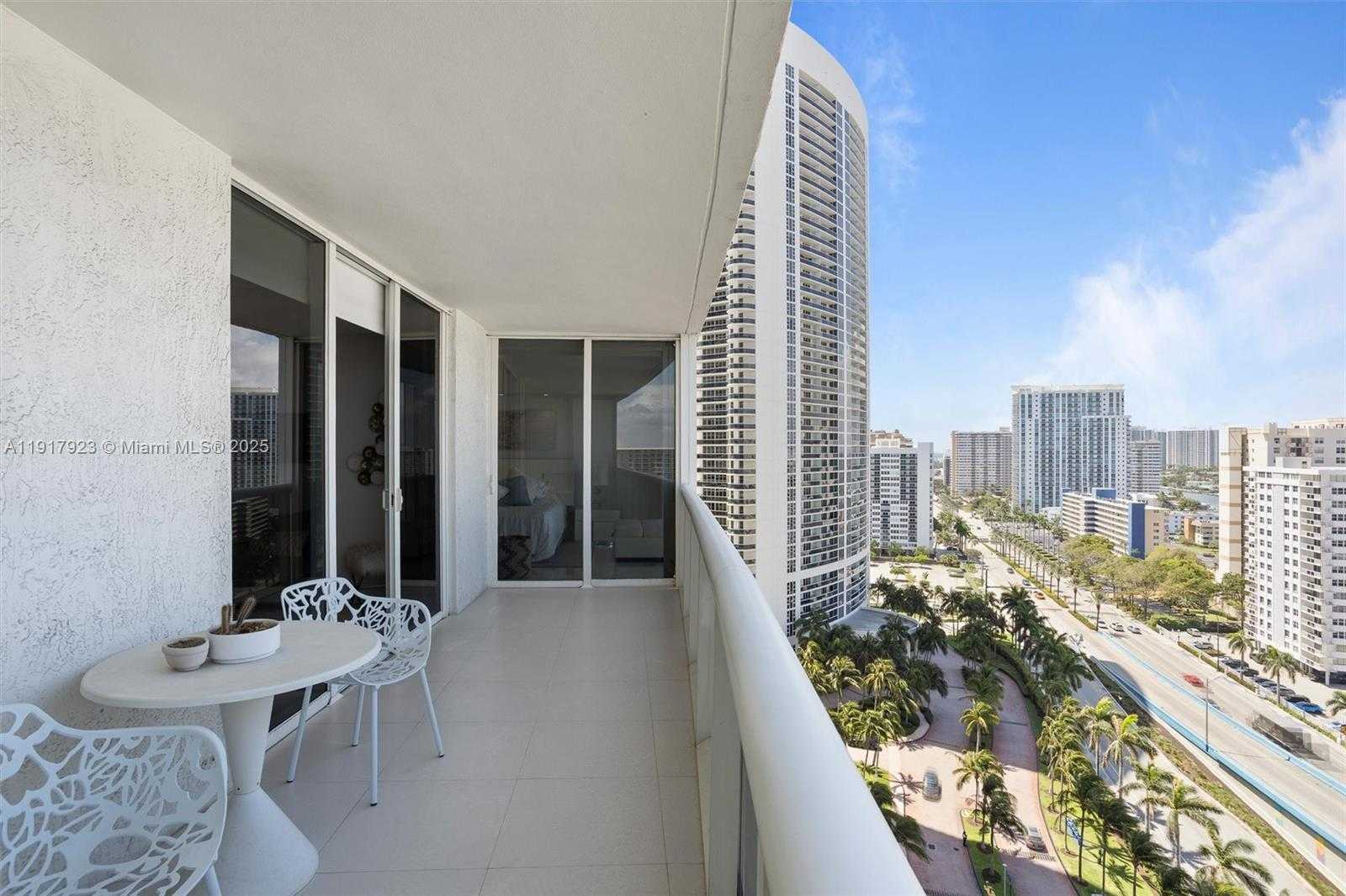 Small Image of 1800 SOUTH OCEAN DR #1708, Hallandale Beach Number 5