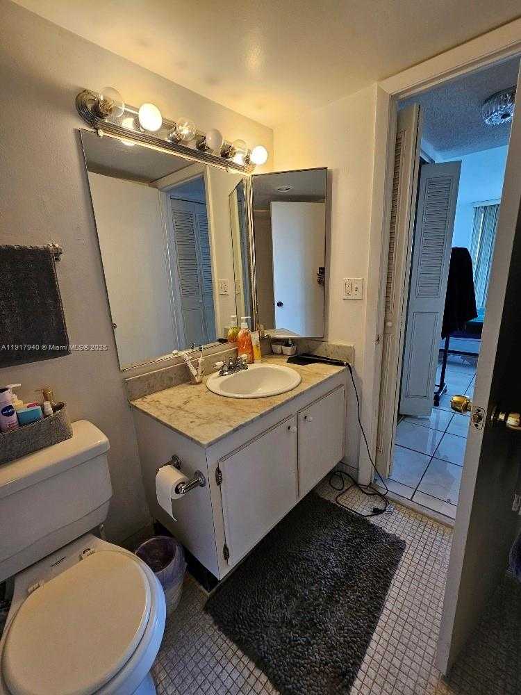 Small Image of 1200 Miami Gardens Dr, Miami, FL 33179, USA Number 14