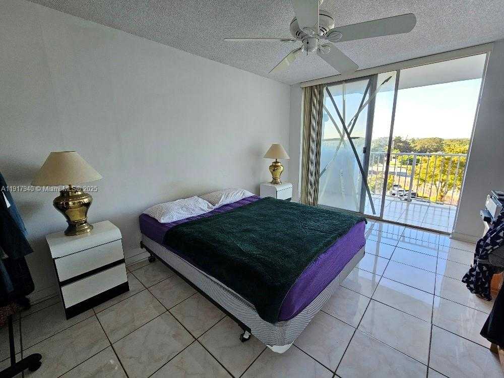 Small Image of 1200 Miami Gardens Dr, Miami, FL 33179, USA Number 8