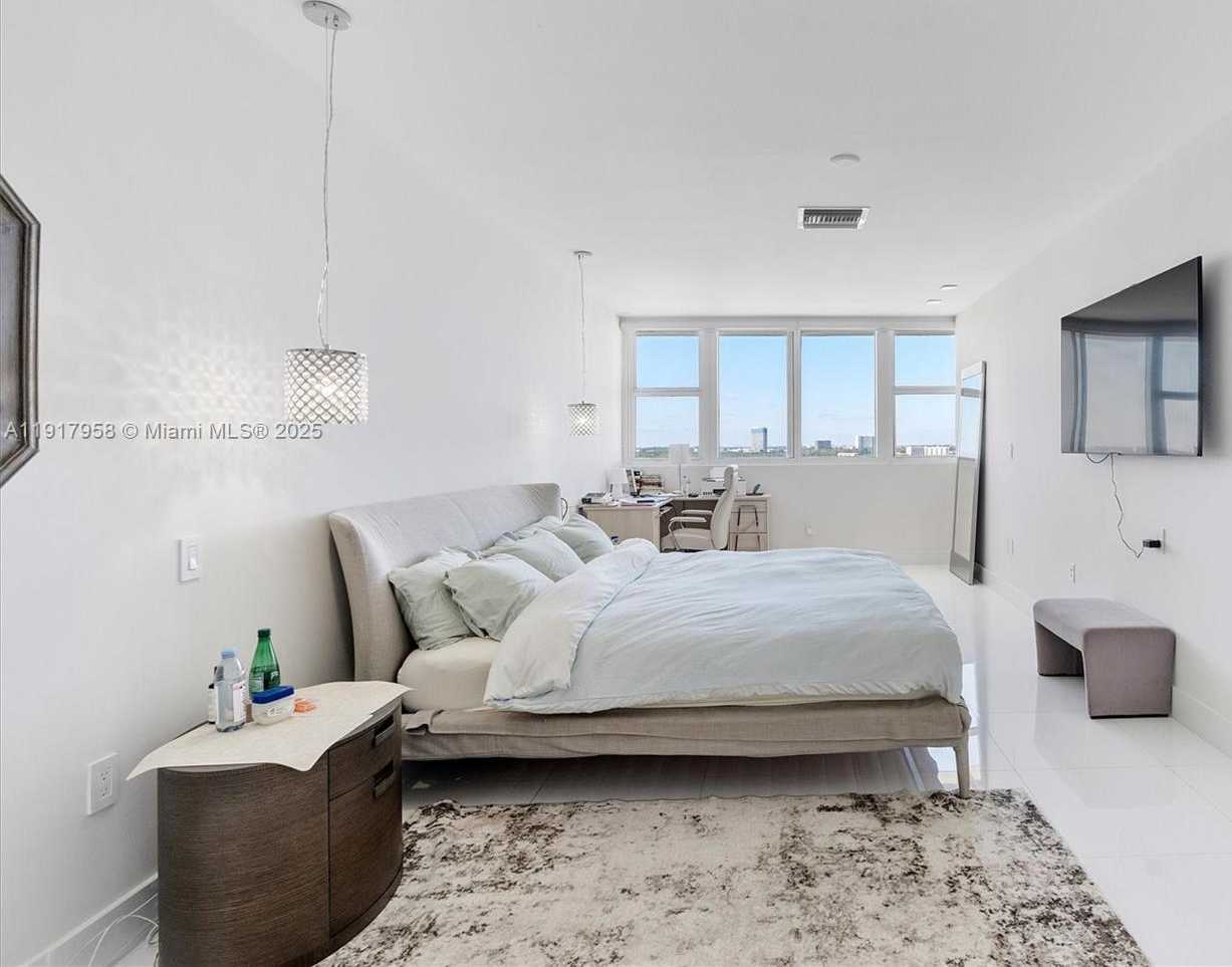 Small Image of 10275 COLLINS AVE #1523, Bal Harbour Number 14