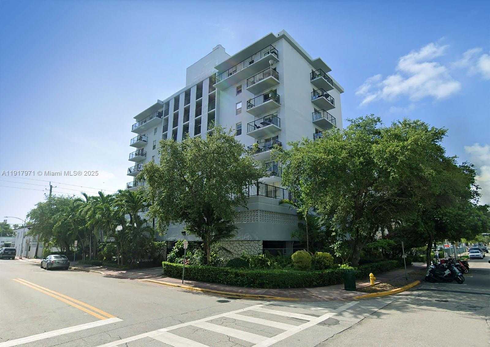 Small Image of 899 WEST AVE #3M, Miami Beach Number 2