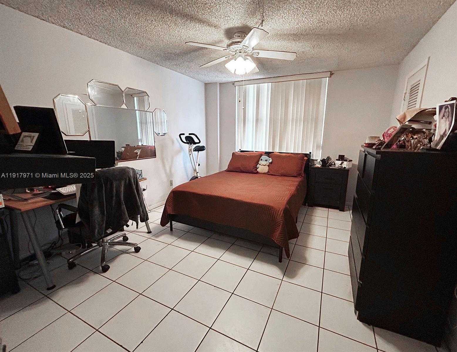 Small Image of 899 WEST AVE #3M, Miami Beach Number 4