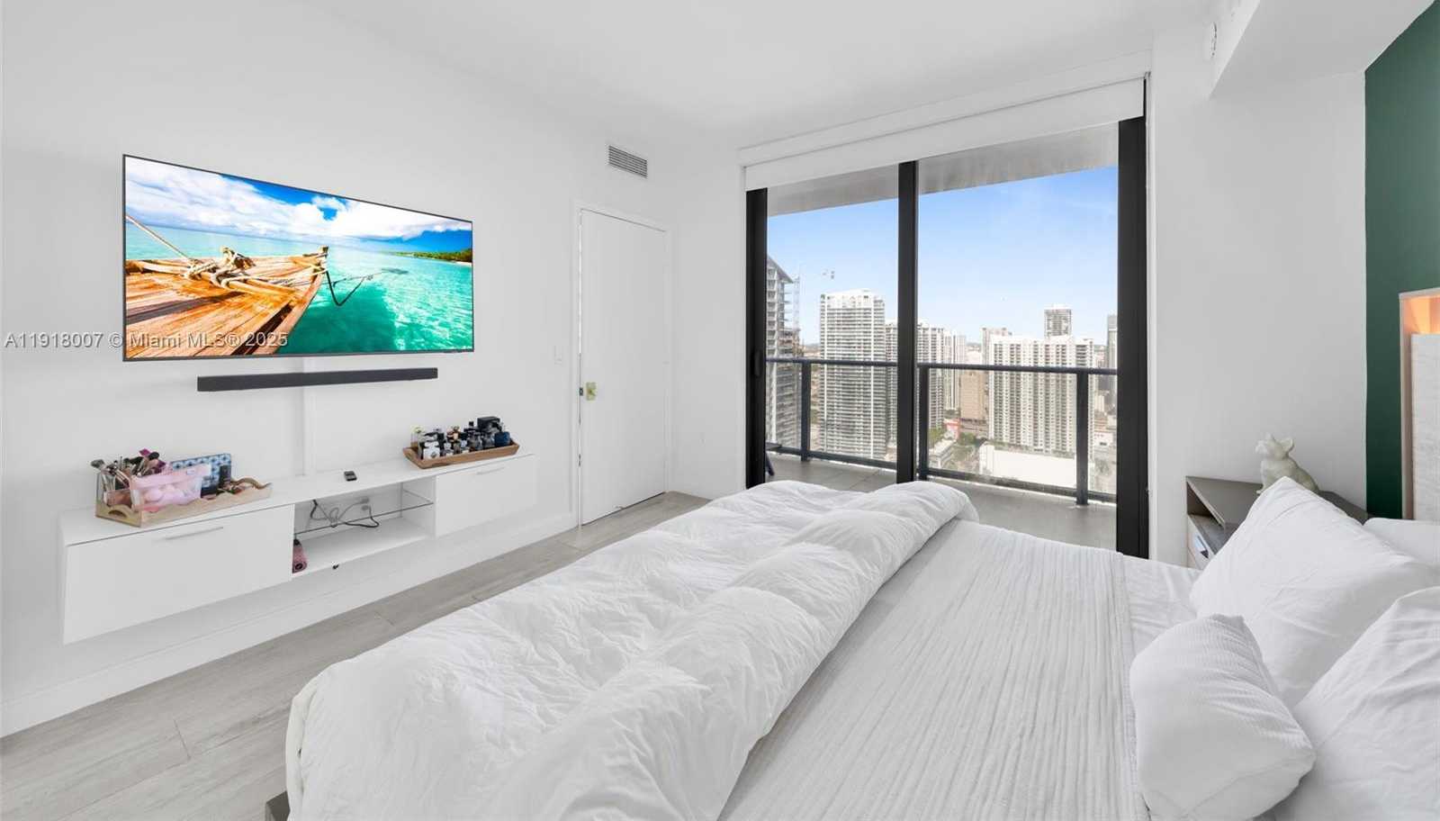 Small Image of 45 SOUTH WEST 9TH ST #3909, Miami Number 12