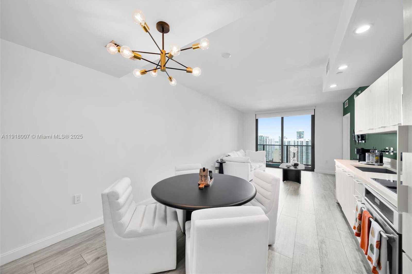 Small Image of 45 SOUTH WEST 9TH ST #3909, Miami Number 5
