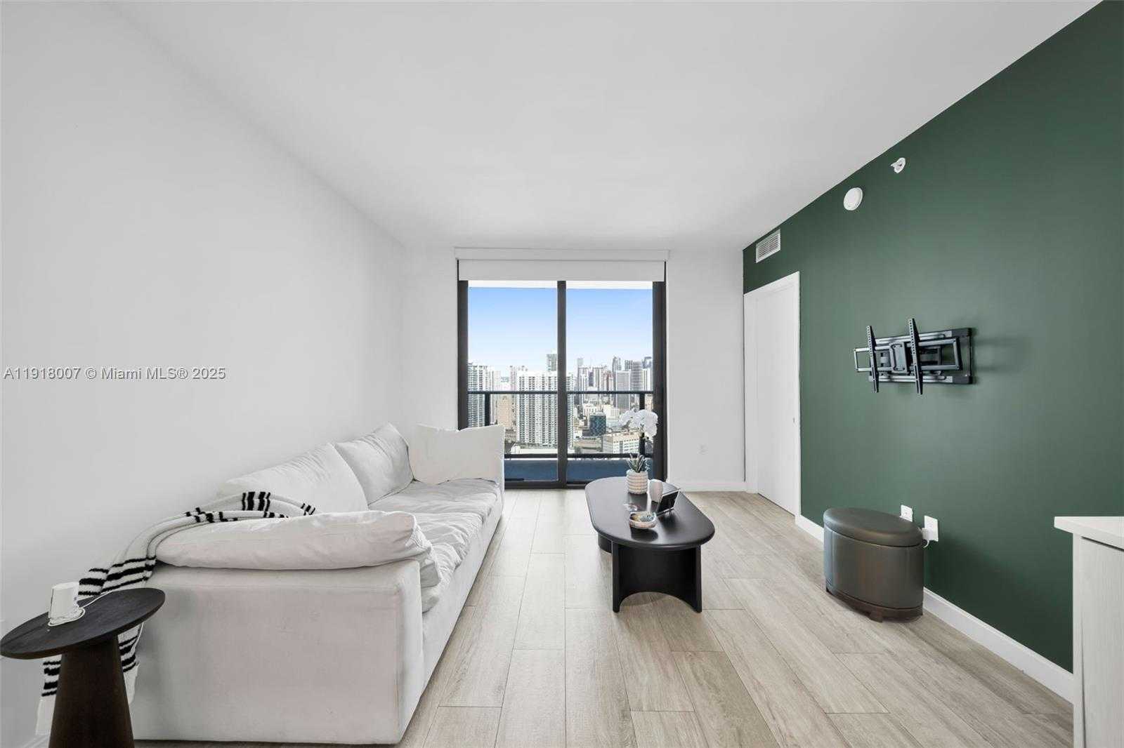 Small Image of 45 SOUTH WEST 9TH ST #3909, Miami Number 8