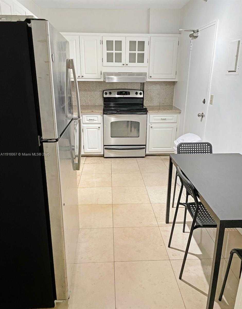 Small Image of 10185 COLLINS AVE #315, Bal Harbour Number 4