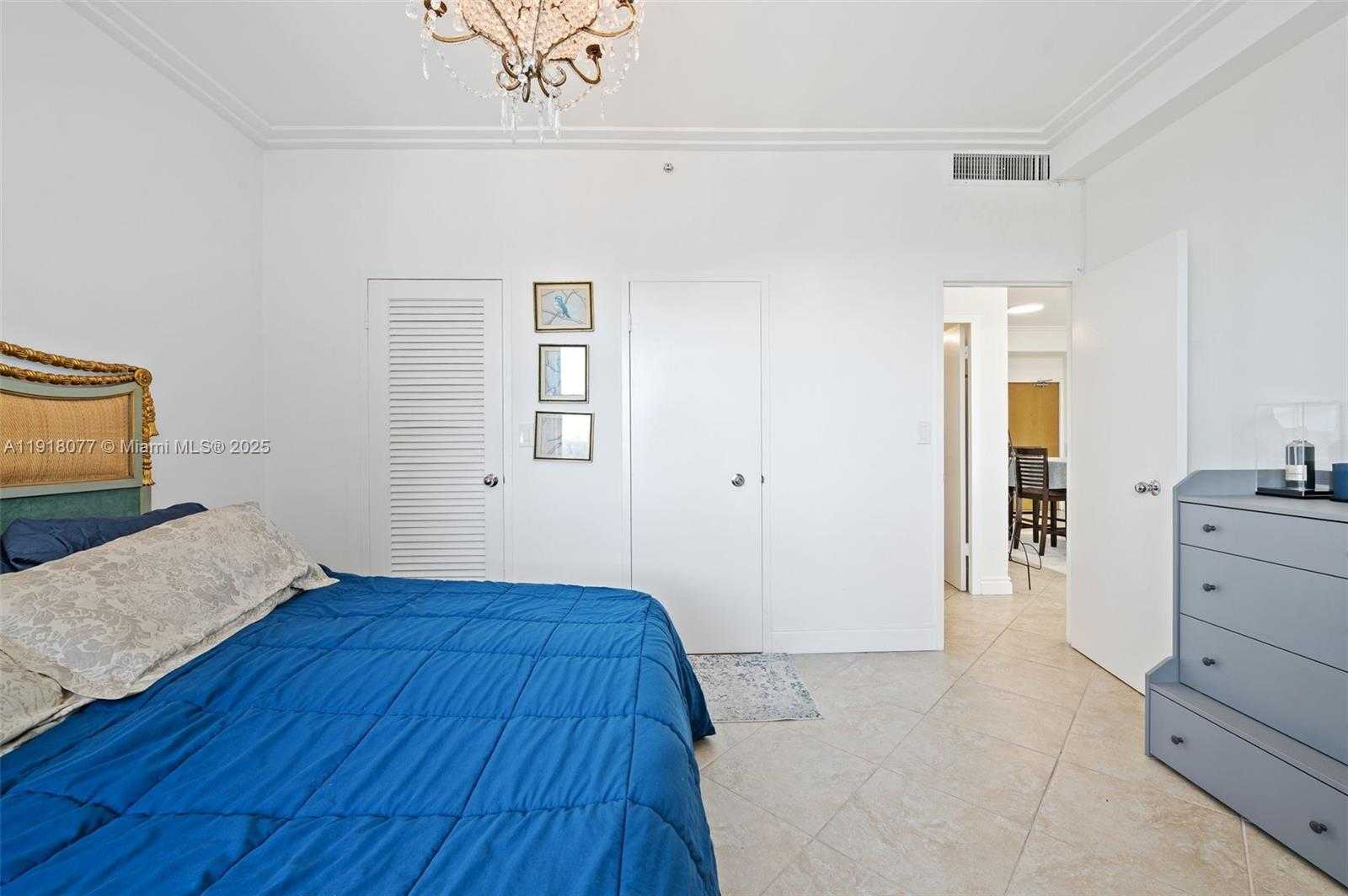 Imagen de Pequeño Objeto