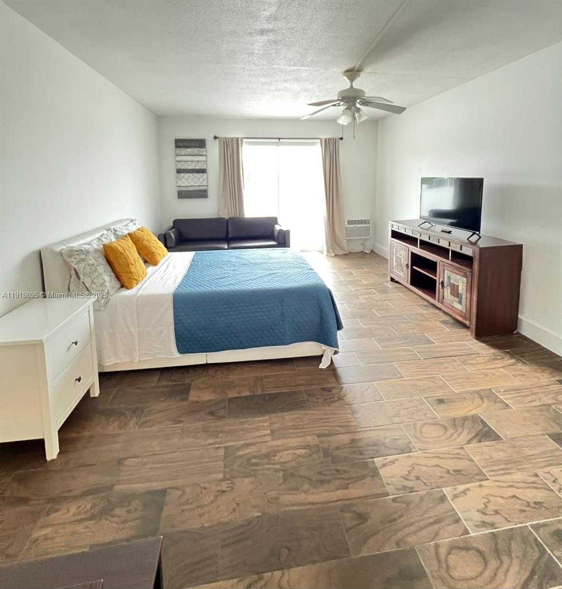 Small Image of 7904 WEST DR #111, North Bay Village Number 5