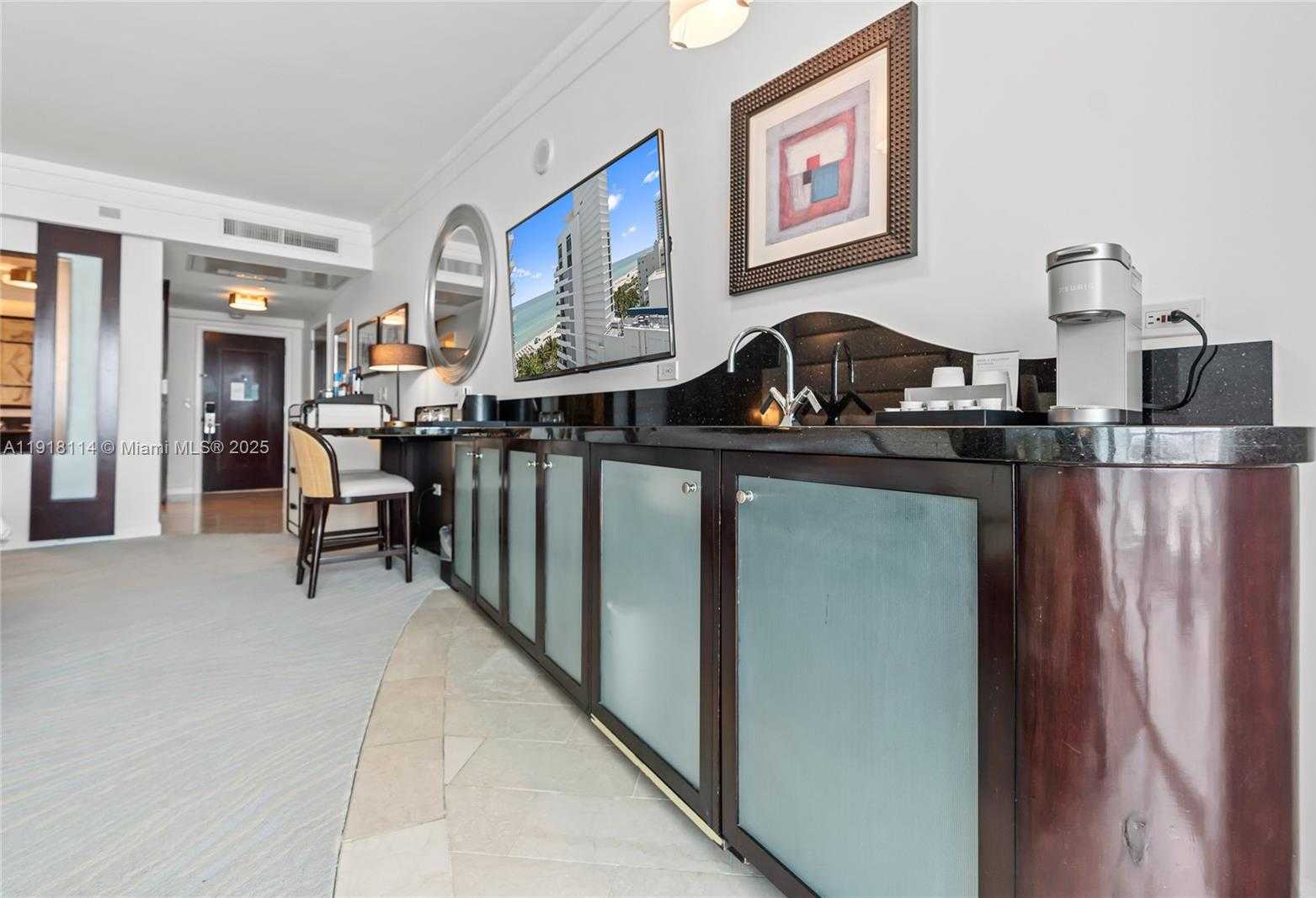 Small Image of 4391 COLLINS AVE #1118, Miami Beach Number 11