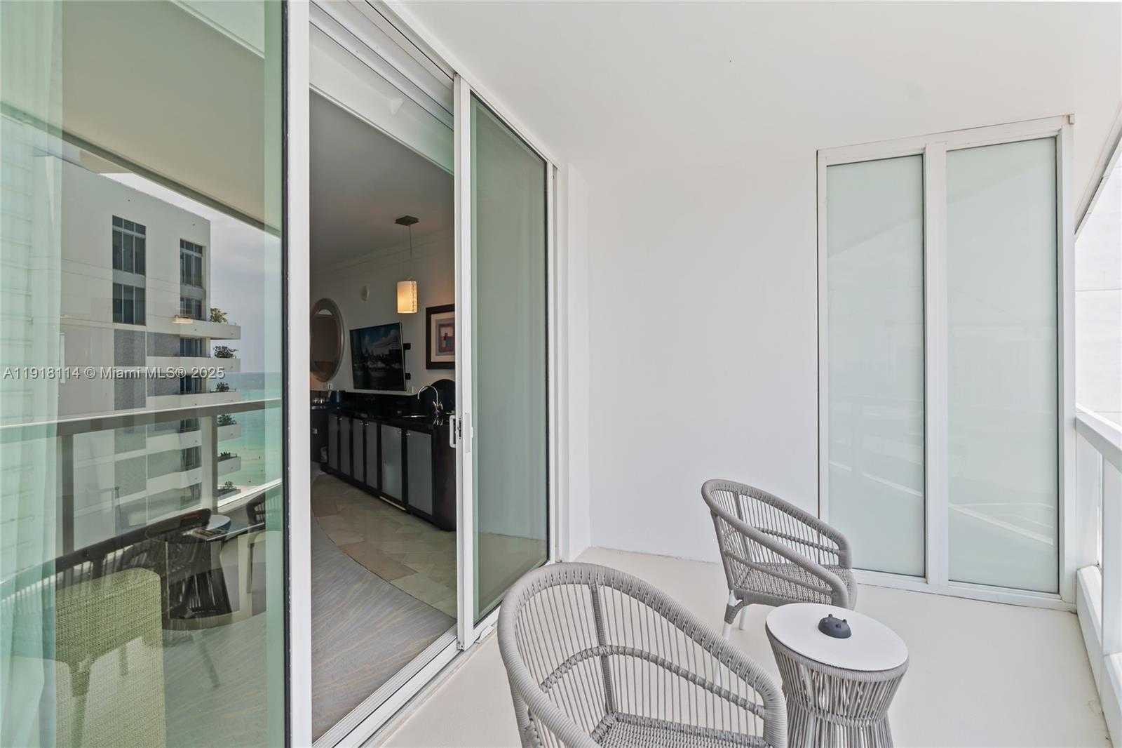 Small Image of 4391 COLLINS AVE #1118, Miami Beach Number 25