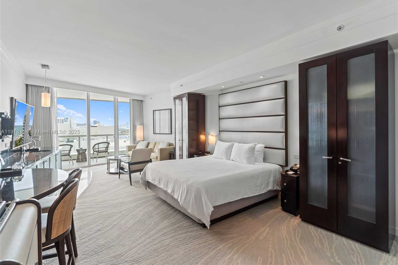 Small Image of 4391 COLLINS AVE #1118, Miami Beach Number 8