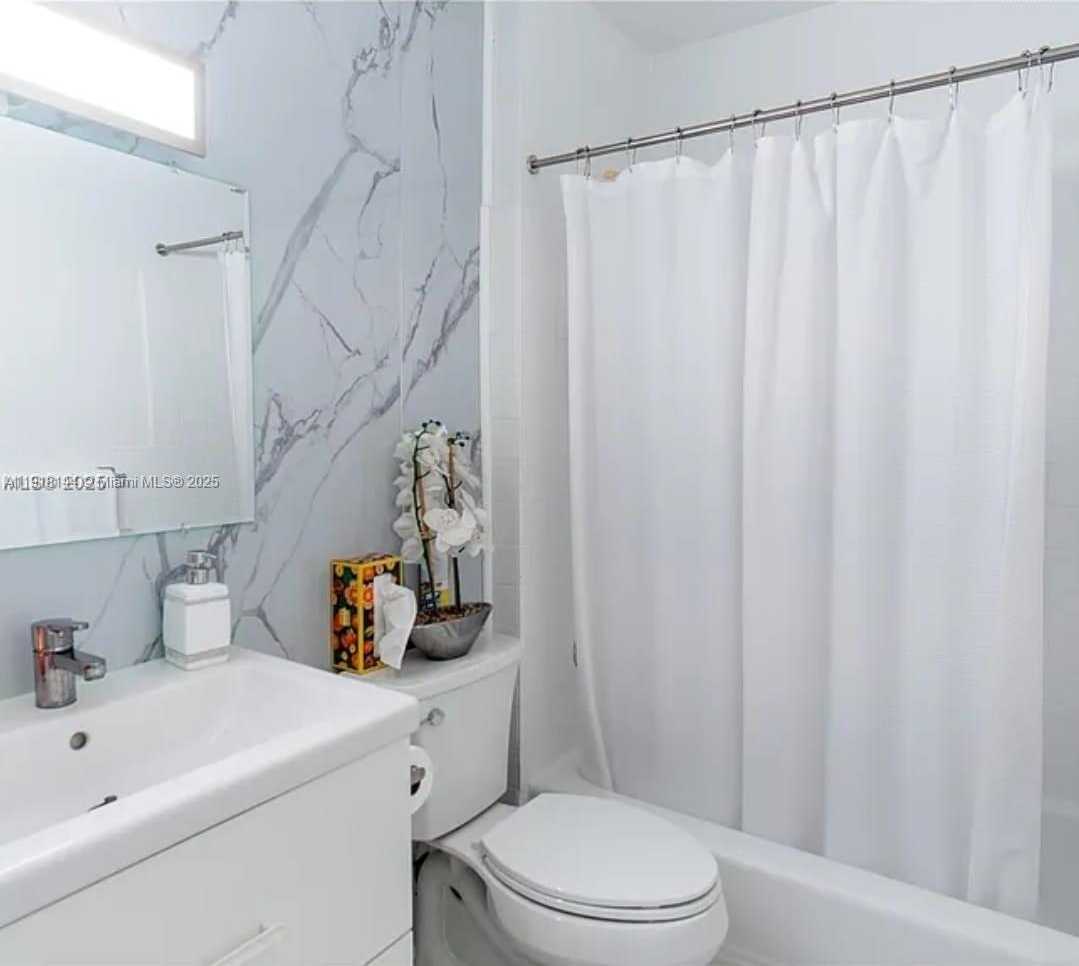 Small Image of 2451 BRICKELL AVE #10M, Miami Number 15