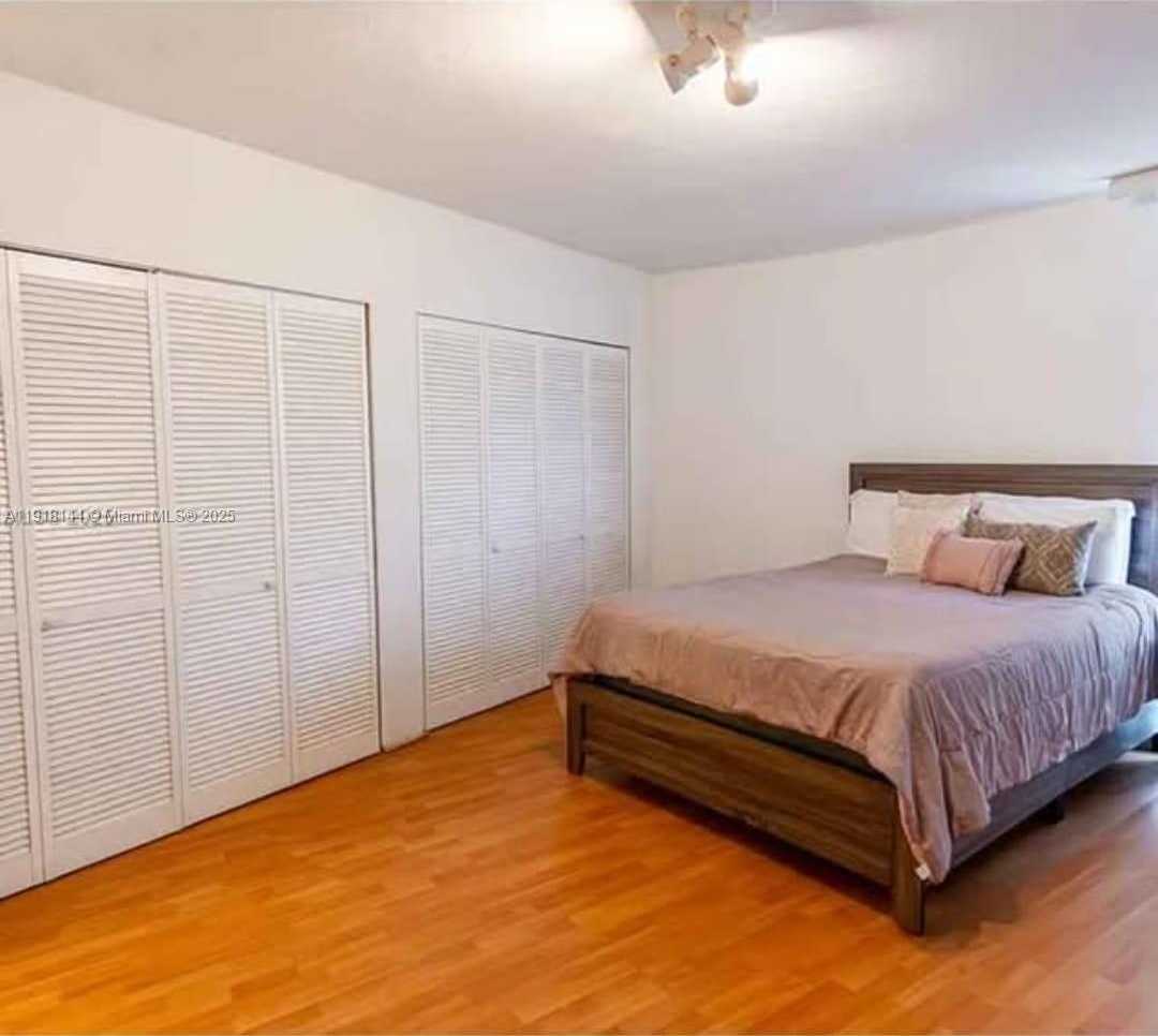 Small Image of 2451 BRICKELL AVE #10M, Miami Number 8